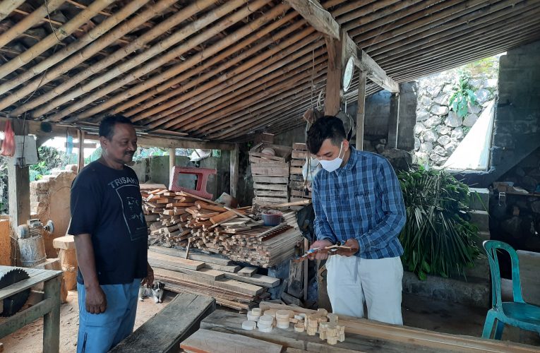 Tim UKM IKMK UNY Dampingi UMKM Desa Banjaroyo Kulon Progo