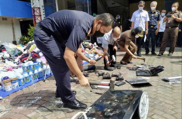 Kantor Bea Cukai Yogyakarta Musnahkan Barang Kiriman dari Cina
