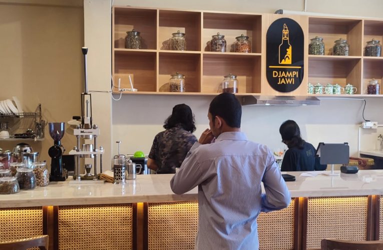 Sejak Dibuka, Ternyata Kafe Djampi Jawi Diminati Kalangan Muda