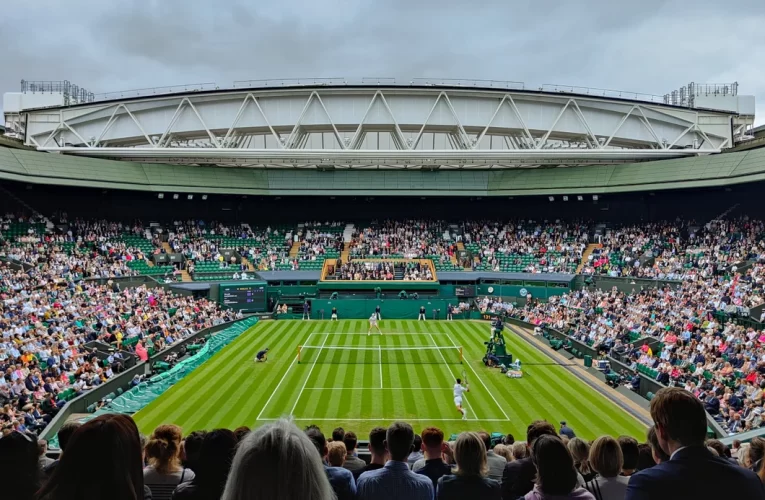 Carlos Alcaraz Raih OPPO Breakthrough Inspiration Award pada Ajang Wimbledon 2022