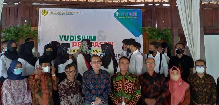 Fisipol Universitas Widya Mataram Yogyakarta Melepas Sarjana Politik Baru