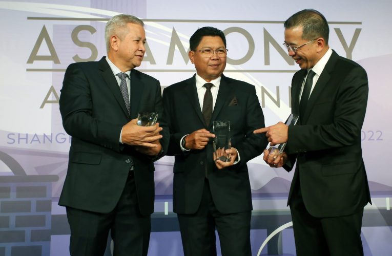 Bank Mandiri Mendapat Tiga Penghargaan di Asiamoney Best Bank Award 2022