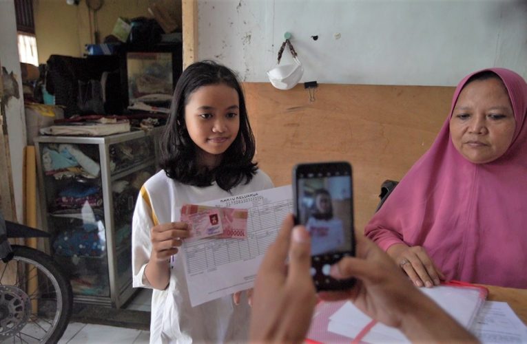 PT Pos Indonesia Salurkan Bantuan ATENSI bagi Yatim Piatu dari Kemensos