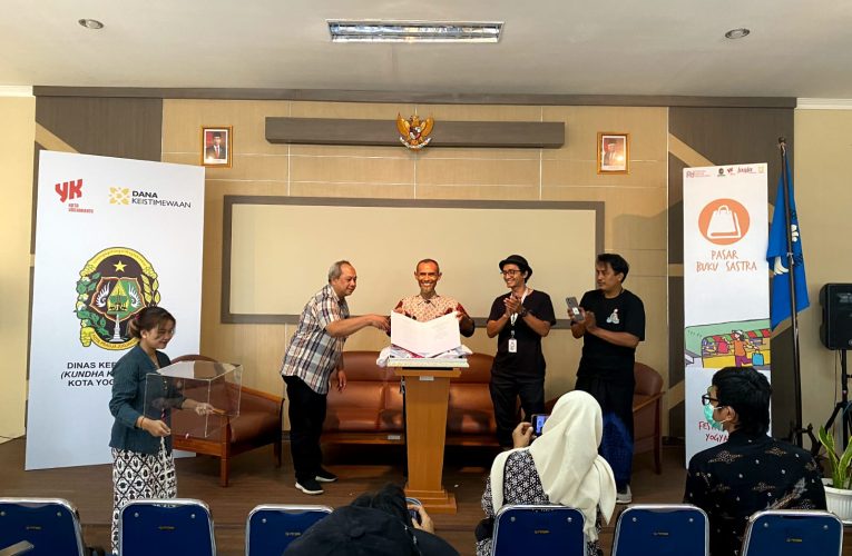 Pasar Buku Sastra, Tidak Sekedar Menjual Buku