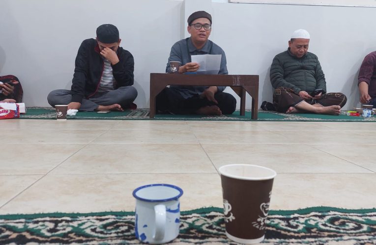 Kajian Lingsir Wengi, Perkuat Guyub dan Literasi Warga Perumahan