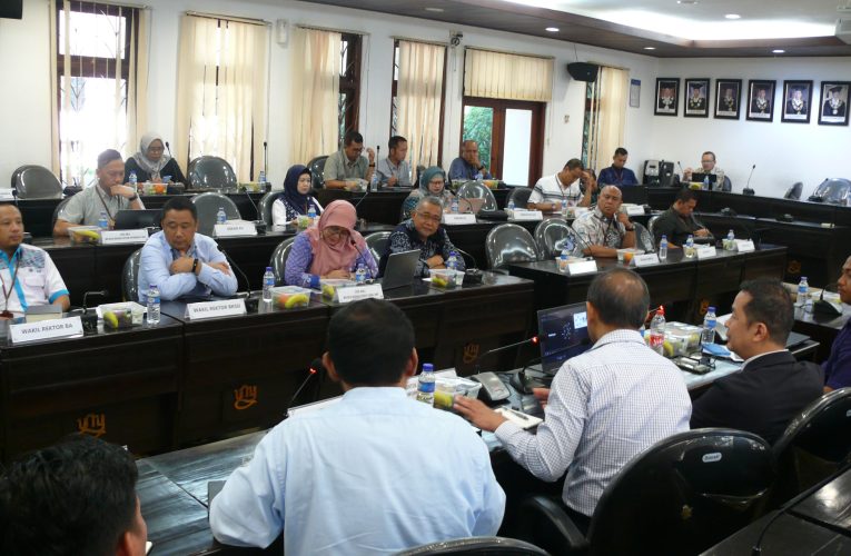 UNY Bareng Samsung Jalin Kerja Sama Strategis dalam Pengembangan Pendidikan dan Teknologi