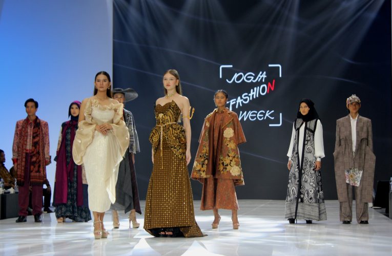 Jogja Fashion Week 2025, Pamerkan Sekitar 1.000 Outfit, Karya Anak Bangsa