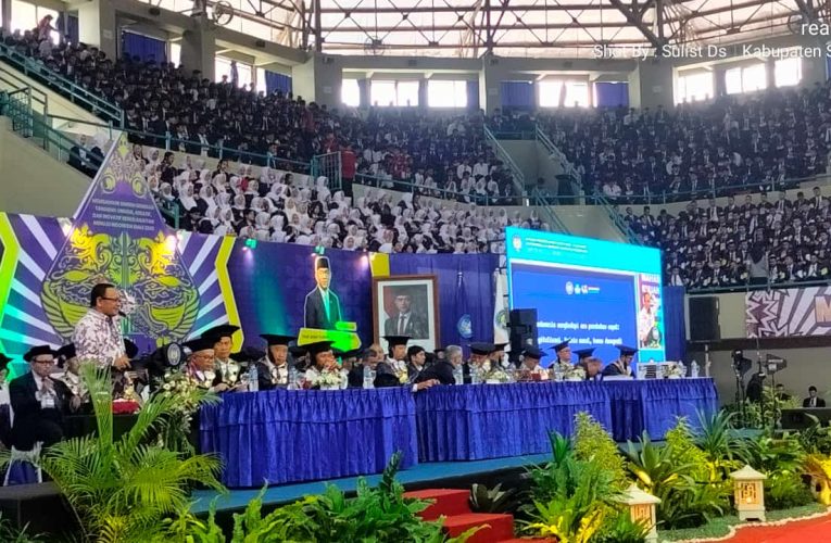 Mahasiswa Baru Universitas Negeri Yogyakarta Diajak Staf Ahli Menteri Pendidikan Songsong Indonesia Emas 2045