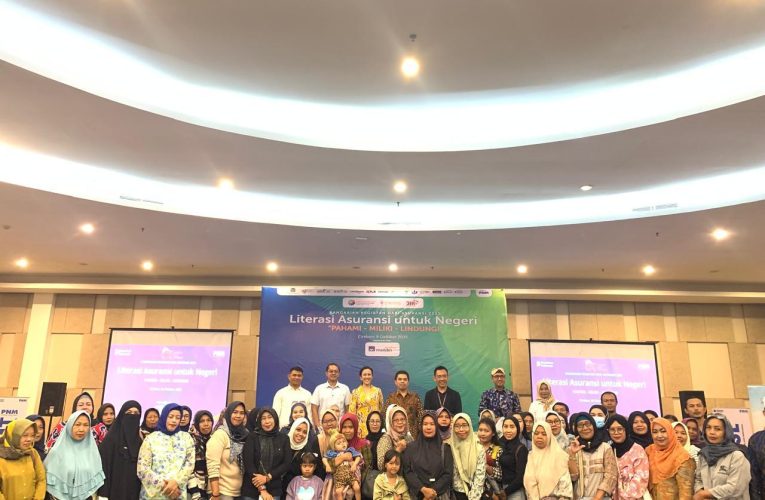 Berikan Literasi Asuransi dan Polis Gratis Kepada UMKM salam Meningkatkan Inklusi Keuangan, AXA Mandiri Meriahkan Hari Asuransi 2025