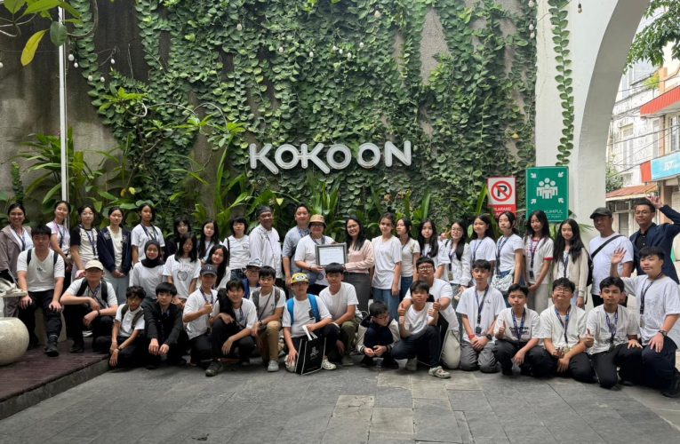 Kokoon Hotel Surabaya Kenalkan Budaya Lokal pada Siswa Jakarta Nanyang School   