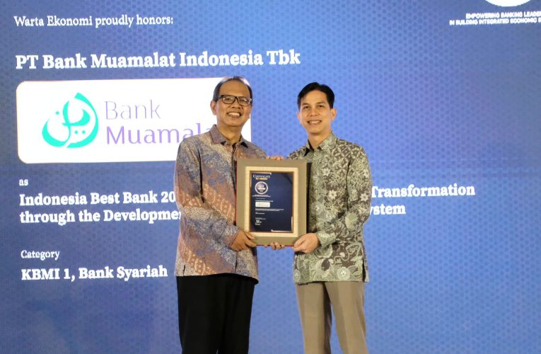Diwakili Sekretaris Perusahaan, Bank Muamalat Terima Penghargaan Indonesia Best Bank 2026