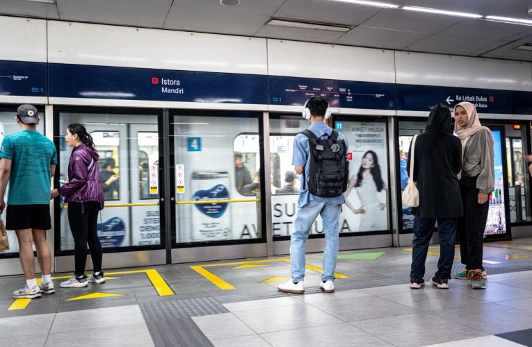 Pengguna MRT Memperoleh Perlindungan Kecelakaan Hingga Rp100 Juta Jika Beli Tiket Langganan