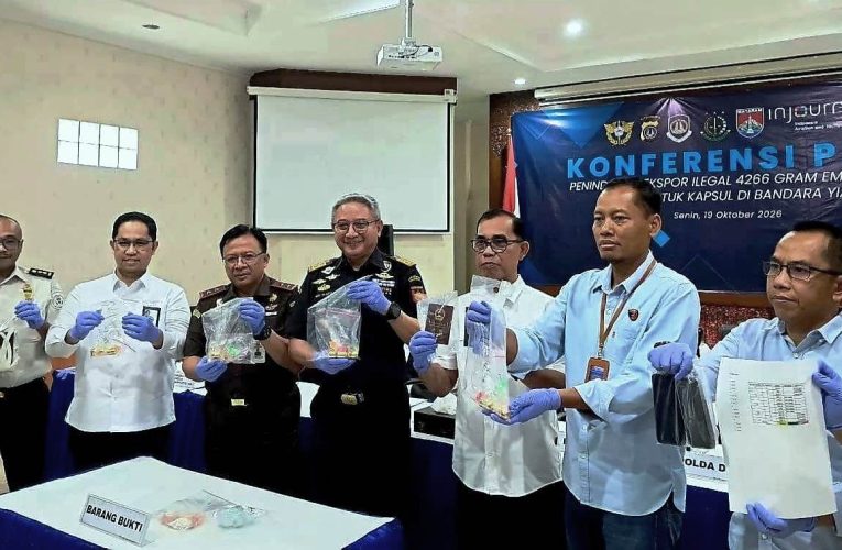 BEA CUKAI JOGJA, GAGALKAN UPAYA PENYELUNDUPAN SEKITAR 4,2 KILOGRAM EMAS, BERNILAI SEKITAR 11 MILYAR, DI BANDARA YIA